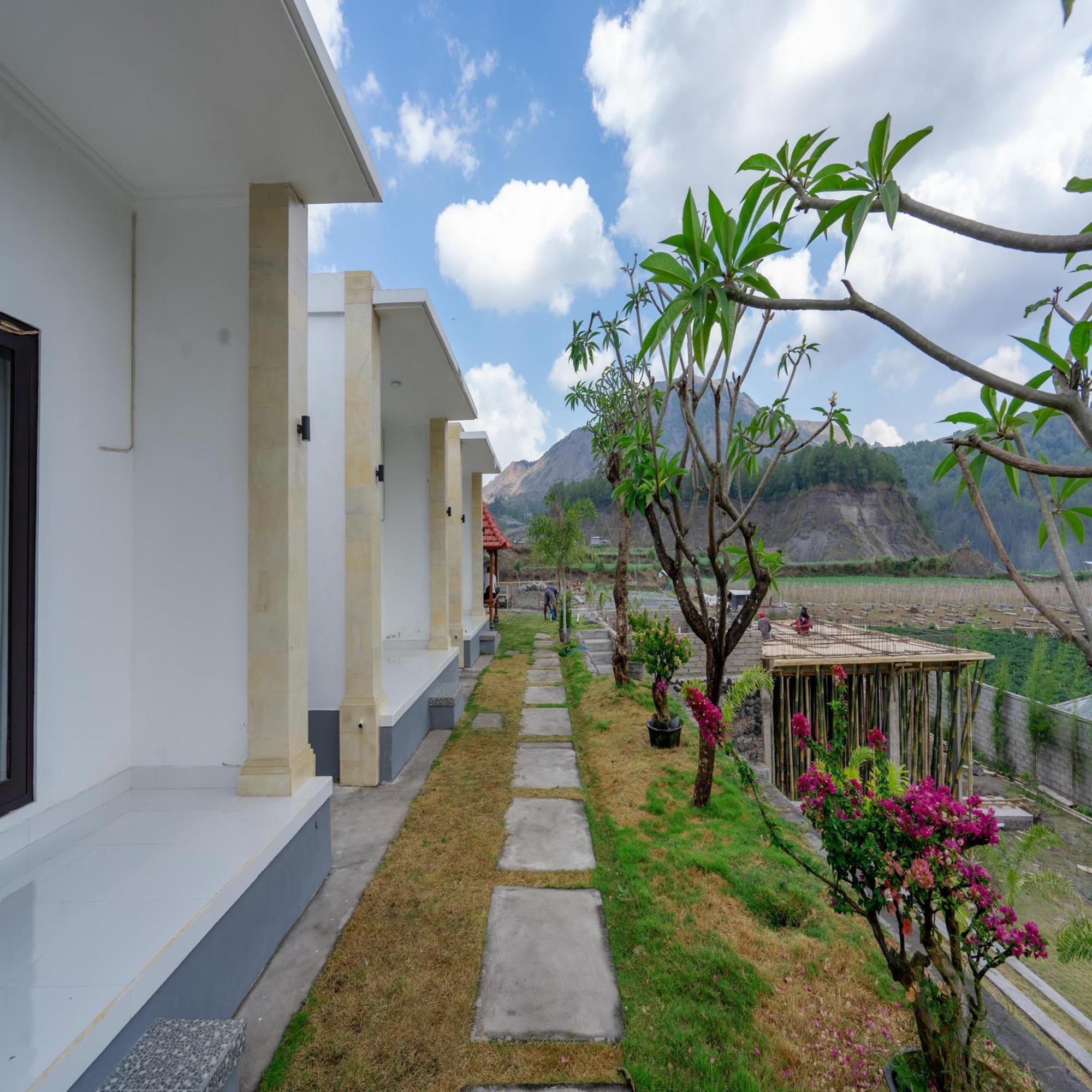 Batur Kencana Villa Mitra Reddoorz Baturaja  Extérieur photo