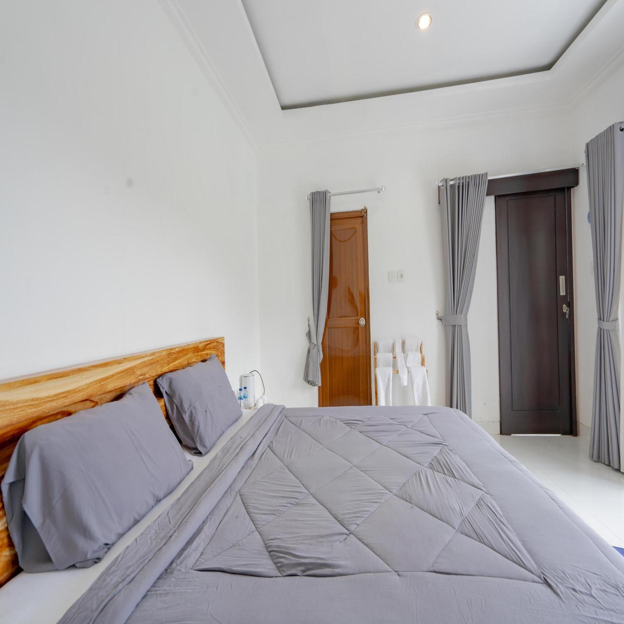 Batur Kencana Villa Mitra Reddoorz Baturaja  Extérieur photo